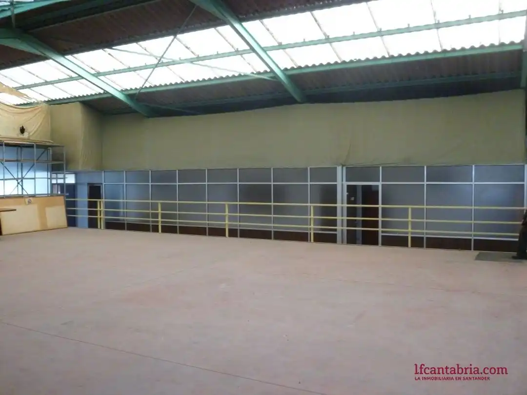 Nave industrial de alquiler en Camargo