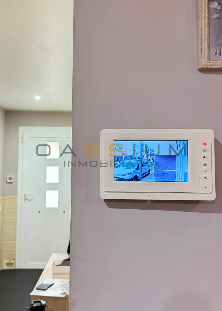 Flat for sale in Carrer Vint-I-Quatre, imagen 17