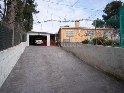Exterior view of House or chalet for sale in La Torre de Claramunt  with Heating, Private garden and Storage room