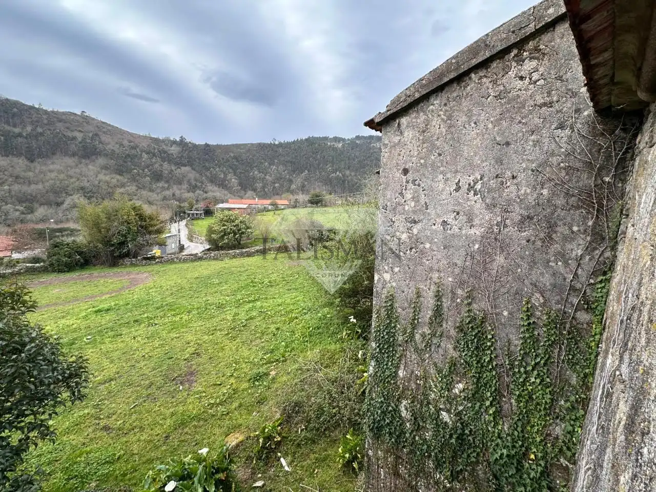 Casa o chalet en venta en A Lama   con Jardín privado, Trastero y Amueblado