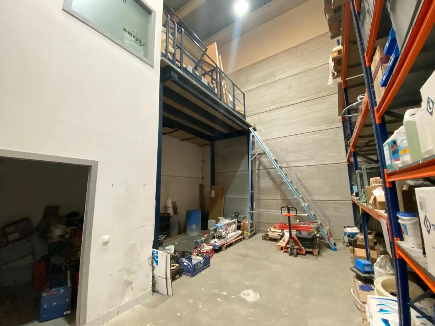 Fabrikhallen zum Verkauf in Arroyomolinos (Madrid) mit Heizung