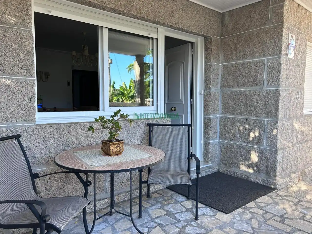 Vista exterior de Casa o chalet en venta en Sanxenxo con Calefacción y Jardín privado