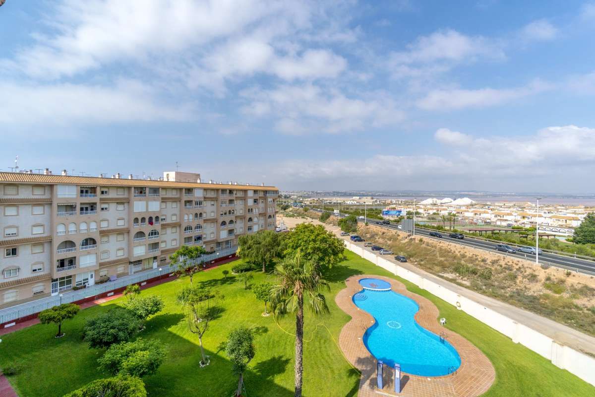 Attic to rent in Parque de las Naciones, Centro