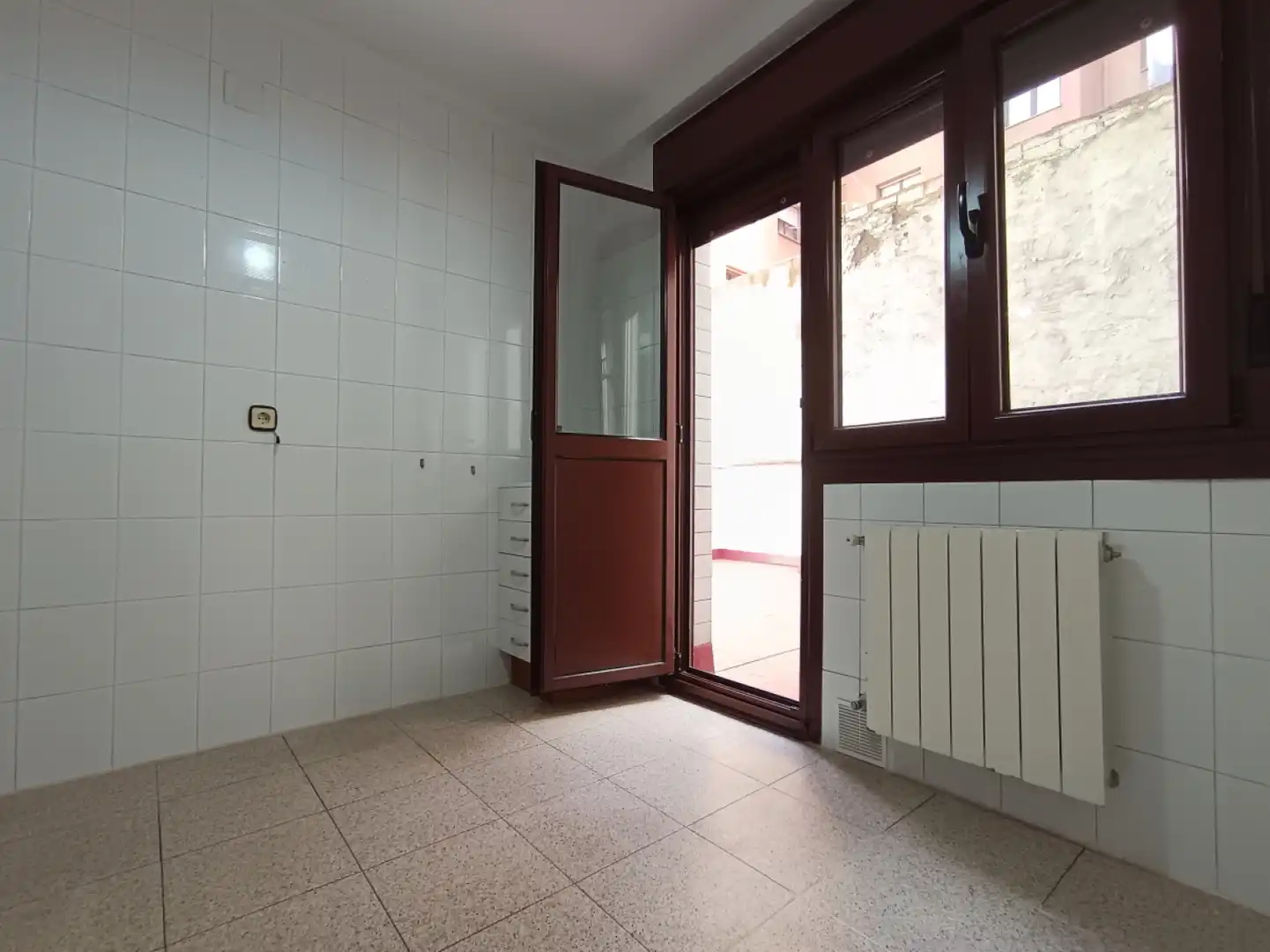 Piso de alquiler en Gijón  con Calefacción, Parquet y Terraza