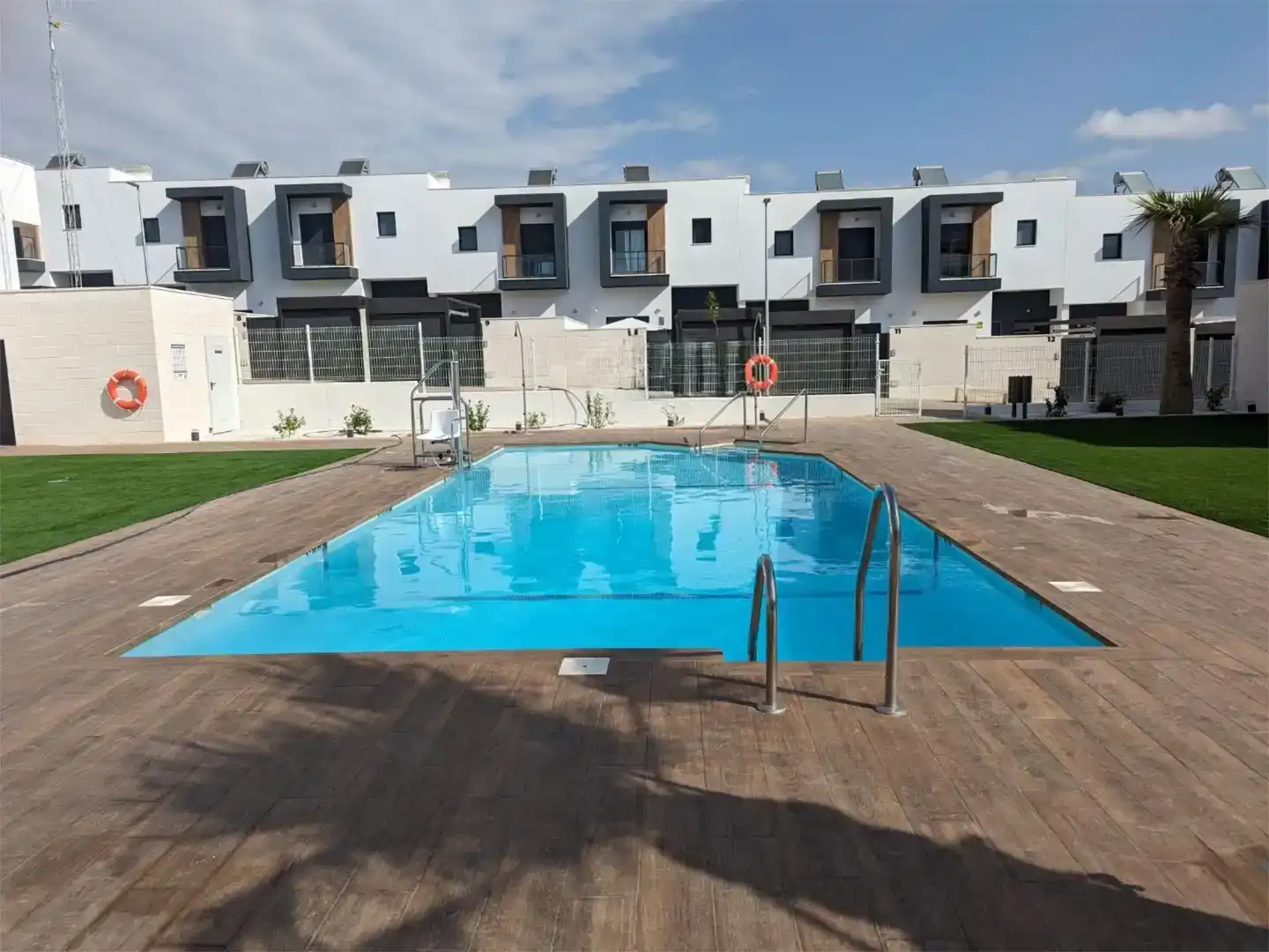 Piscina de Casa o chalet en venta en  Almería Capital con Aire acondicionado, Piscina y Balcón