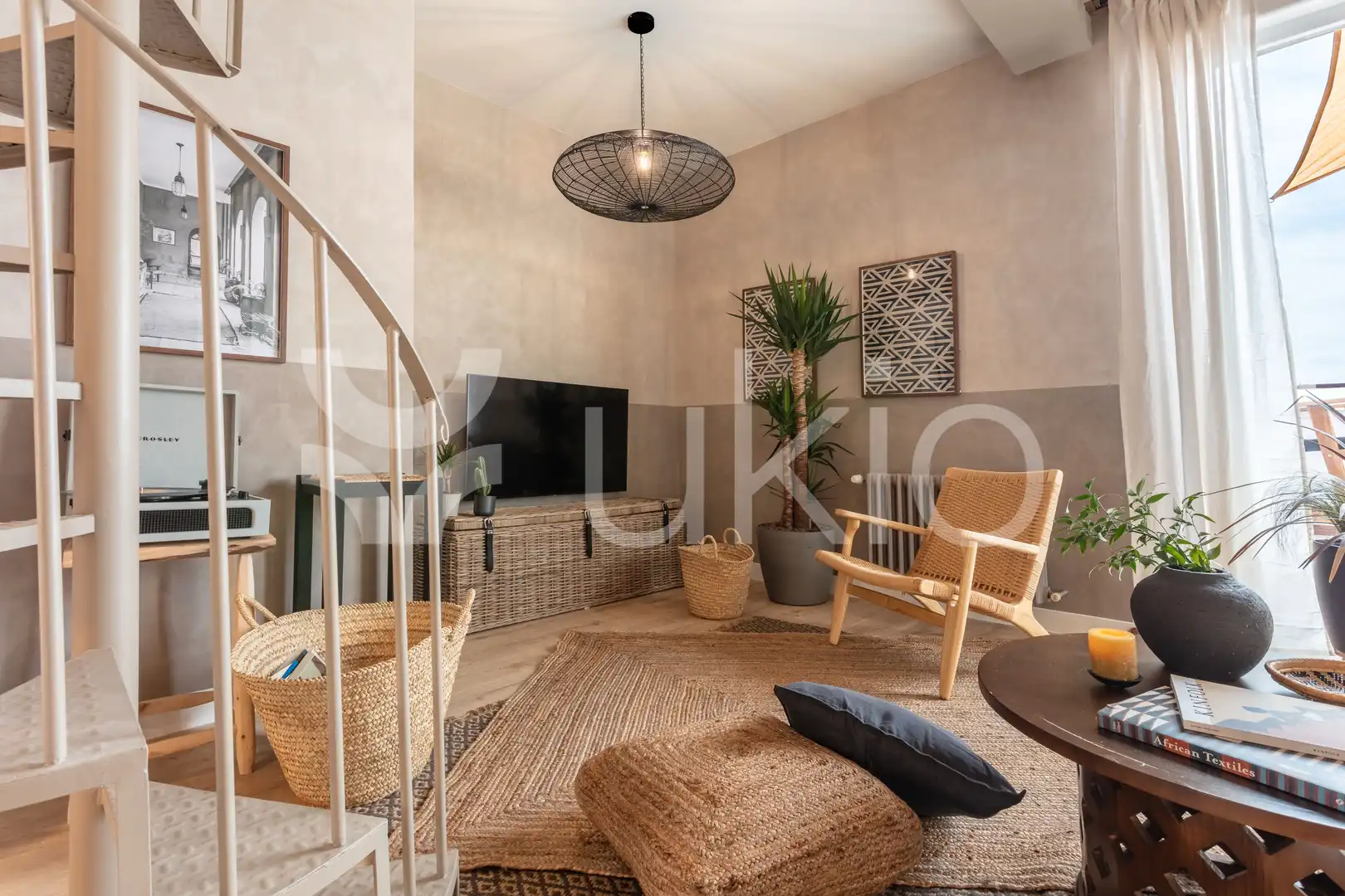 Sala d'estar de Dúplex de lloguer en Madrid amb Aire condicionat, Calefacció i Terrassa