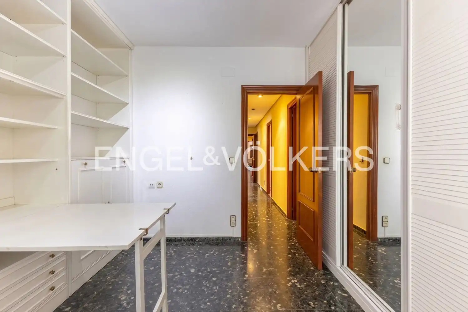 Piso en venta en Valencia con Calefacción y Balcón