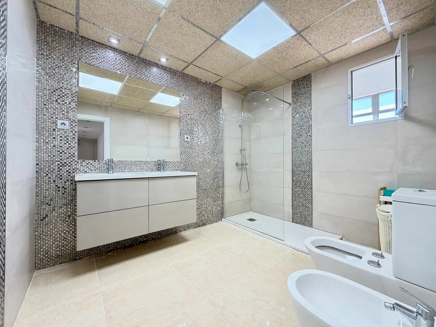 Baño de Piso en venta en Murcia con Aire acondicionado