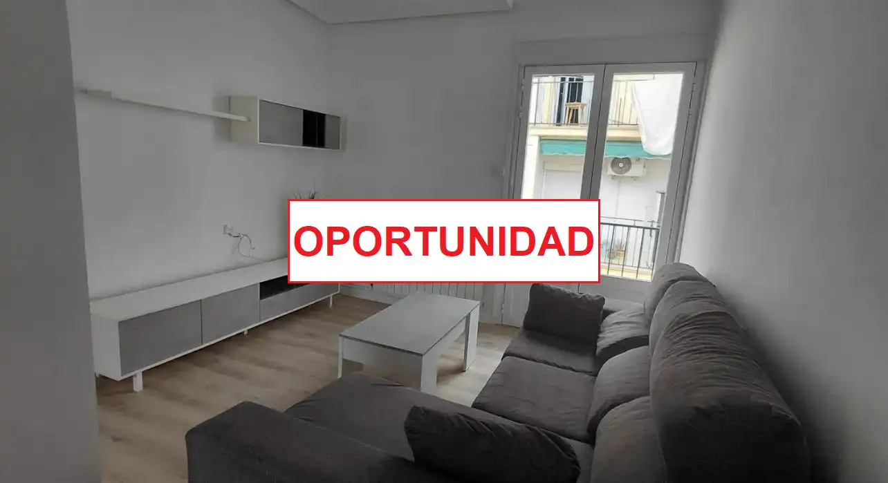 Sala de estar de Ático en venta en Ciudad Real con Calefacción, Terraza y Amueblado