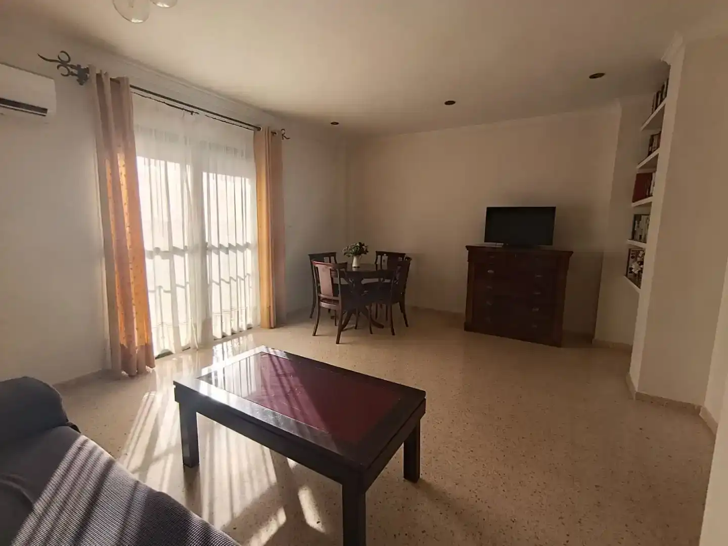 Sala d'estar de Pis en venda en Lebrija amb Aire condicionat i Balcó