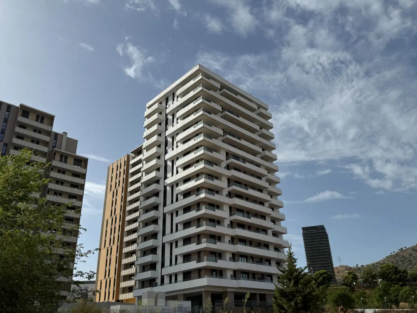 Exterior view of Flat for rent in Esplugues de Llobregat  with Air Conditioner, Terrace and Storage room