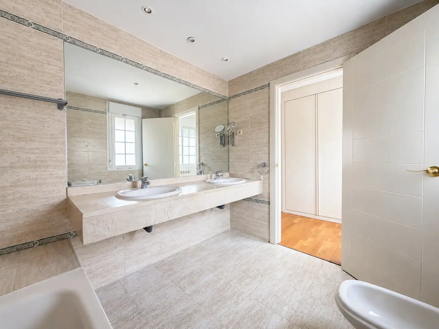 Bathroom of Detached homes for sale in Rivas-Vaciamadrid  with Air Conditioner, Heating and Private garden