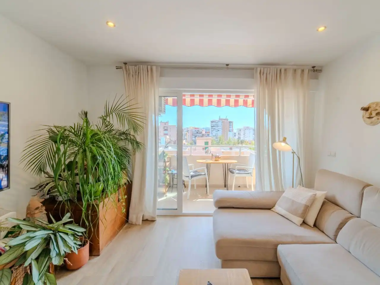 Living room of Flat for sale in Málaga Capital  with Air Conditioner, Terrace and Balcony