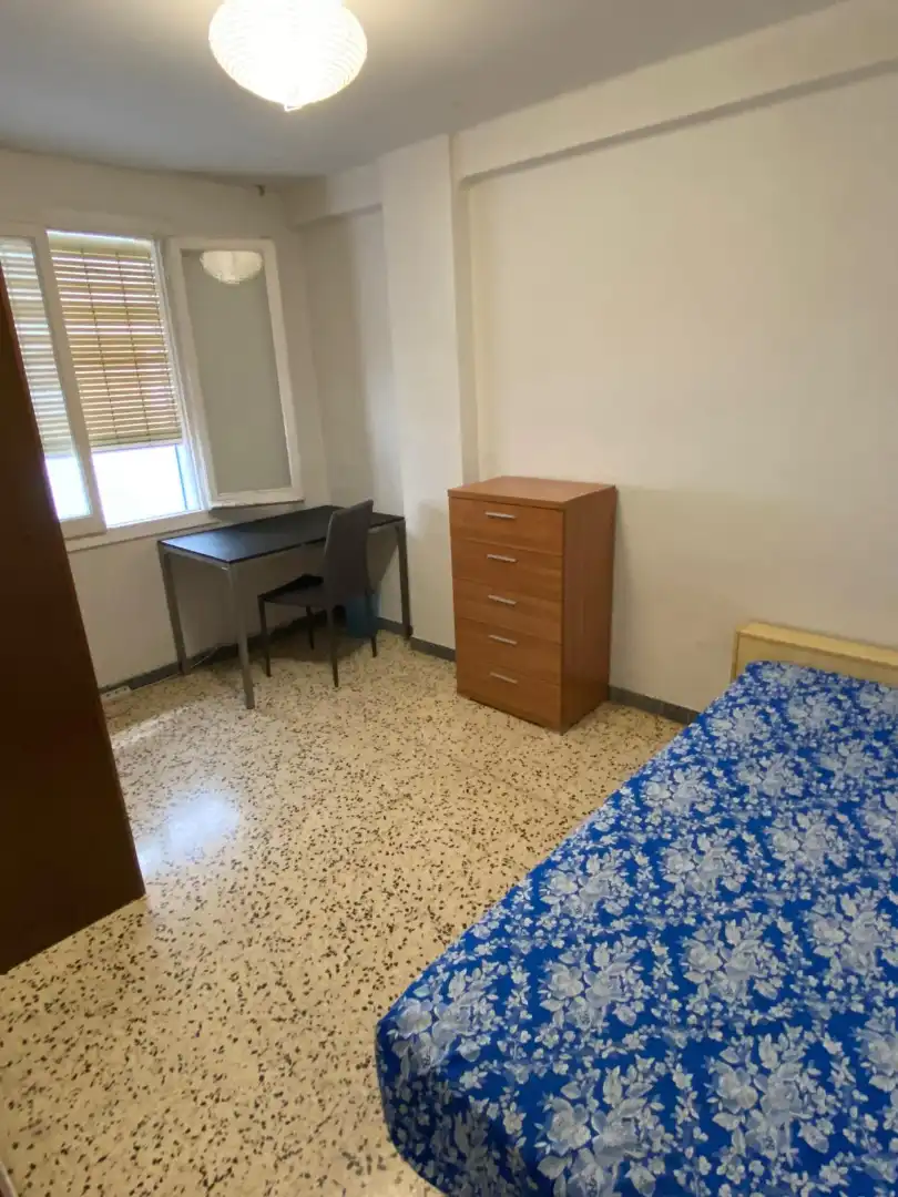 Dormitori de Pis en venda en Tarragona amb Calefacció, Moblat i Forn
