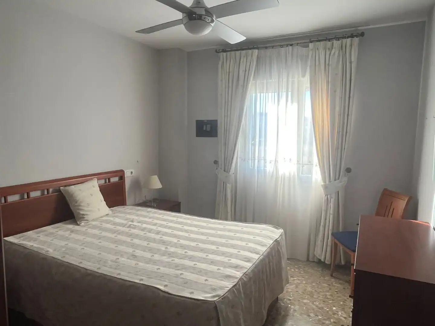 Habitación de Piso en venta en Vélez-Málaga con Aire acondicionado, Jardín privado y Amueblado