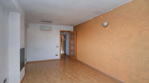 Foto 2 de Piso en venta en C/ Pedraforca, Ciutat Meridiana,  Barcelona Capital