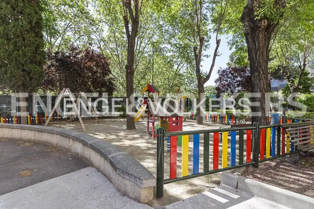 Vista exterior de Apartament de lloguer en Madrid amb Aire condicionat, Calefacció i Parquet