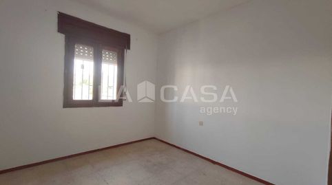 Foto 4 de Casa adosada en venta en Los Barrios, Cádiz