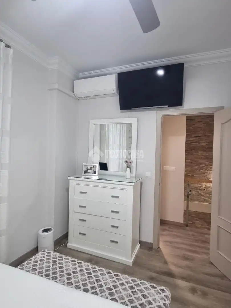 Casa aparellada en venda a Morón de la Frontera, imagen 32