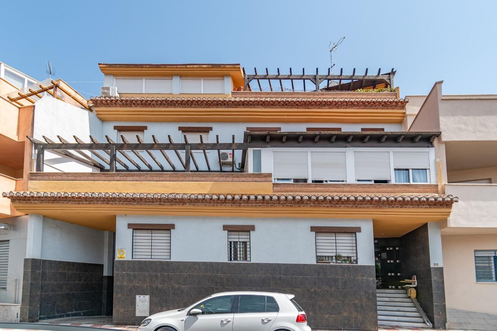 Exterior view of Flat to rent in Churriana de la Vega  with Heating and Storage room