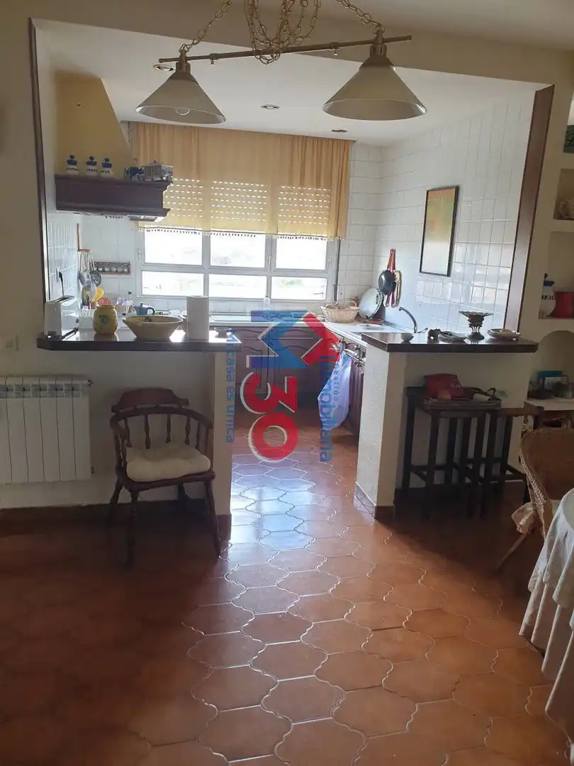 Cocina de Piso en venta en Miranda de Ebro con Calefacción, Parquet y Terraza