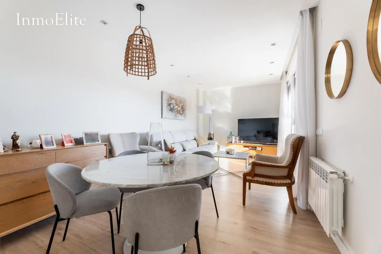 Wohnzimmer von Dachboden zum Verkauf in Majadahonda mit Klimaanlage, Heizung und Parkett