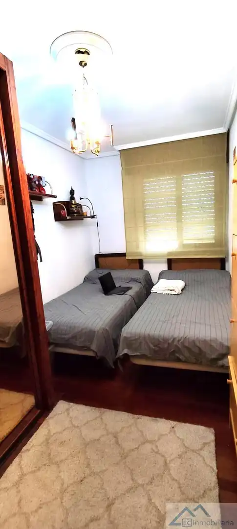 Flat for sale in Cuatro Caminos