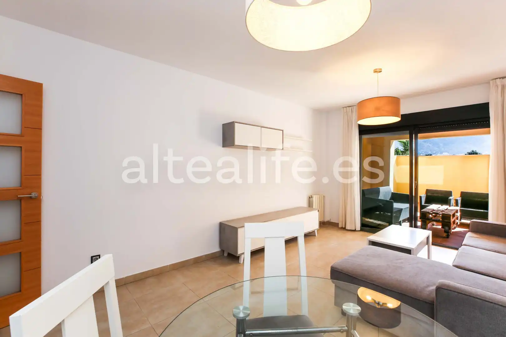 Sala de estar de Apartamento de alquiler en L'Alfàs del Pi con Aire acondicionado, Terraza y Trastero