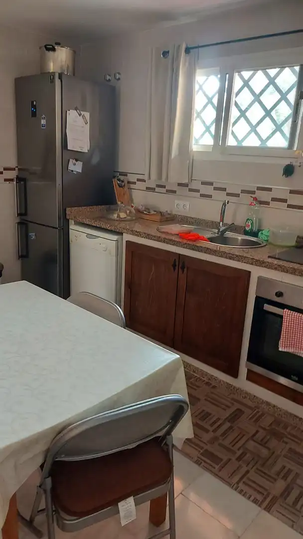 Kitchen of Apartments for rent in Algeciras  with Furnished and Community pool
