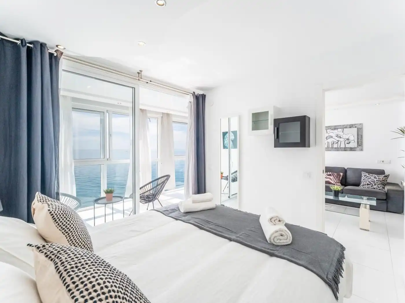 Bedroom of Apartments for sale in Benalmádena  with Air Conditioner, Furnished and Internet