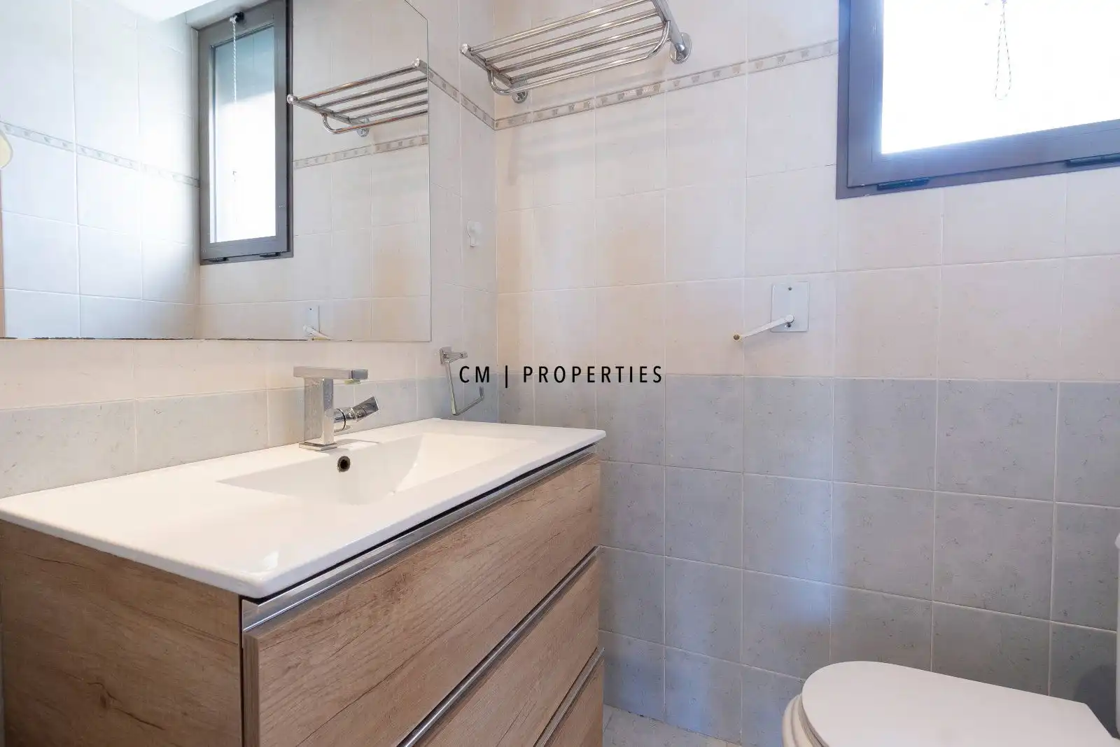 Baño de Ático de alquiler en Valencia con Aire acondicionado, Calefacción y Trastero