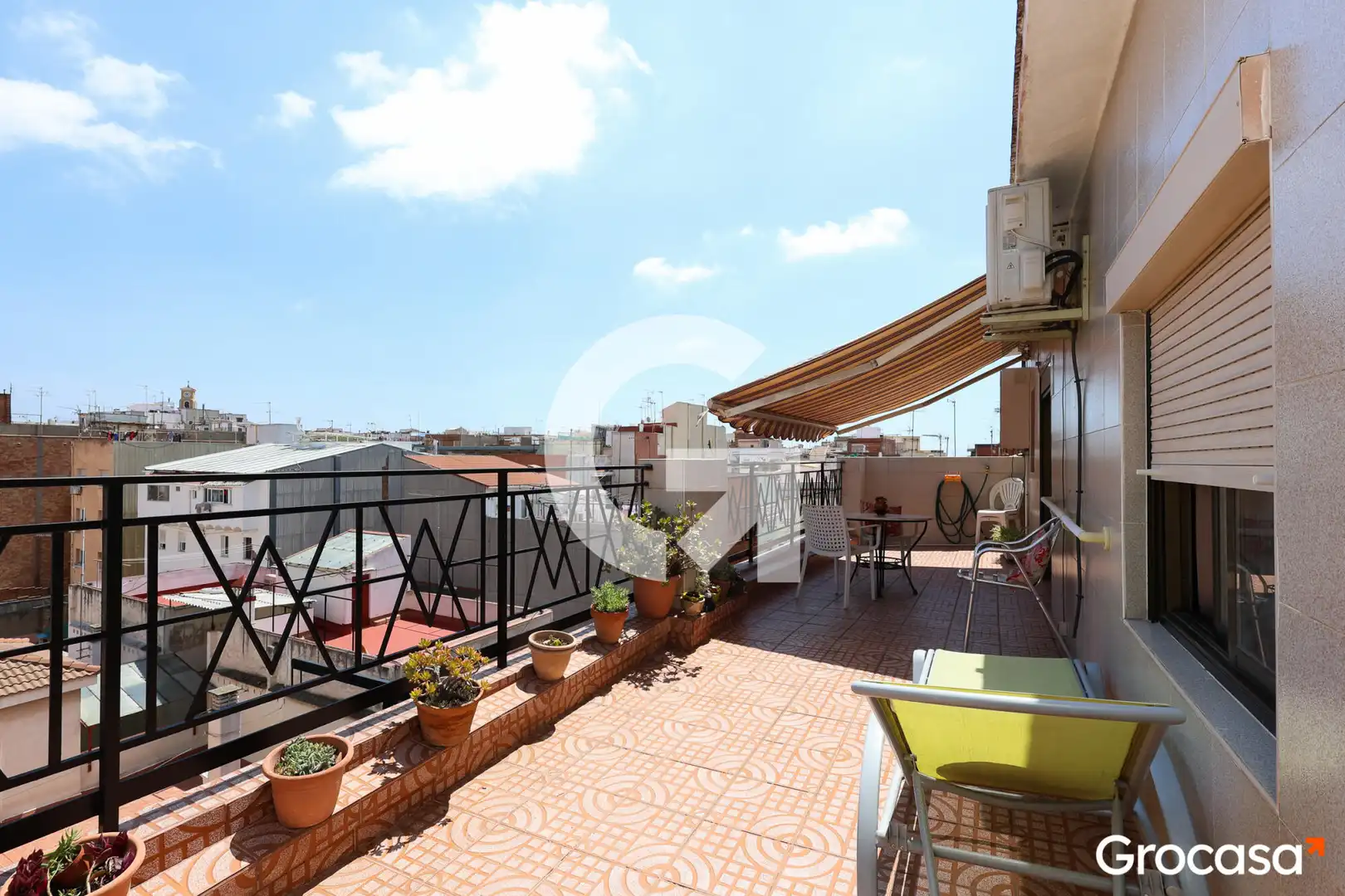 Ático en venta en CL LLANÇA DE, La Torrassa