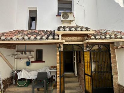 Vista exterior de Casa adosada en venda en  Albacete Capital amb Aire condicionat, Calefacció i Jardí privat