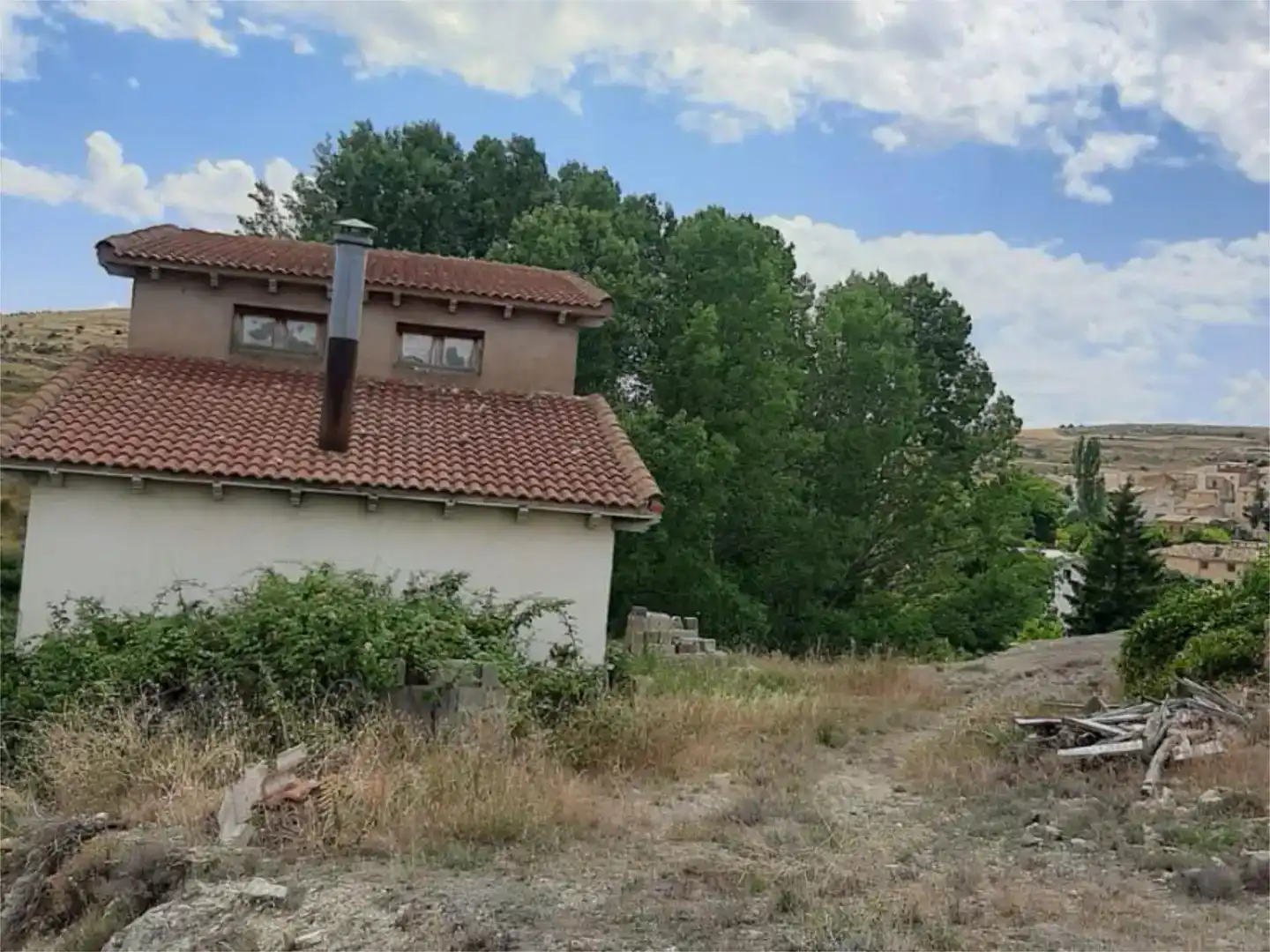 Finca rústica en venda en Dévanos amb Jardí privat