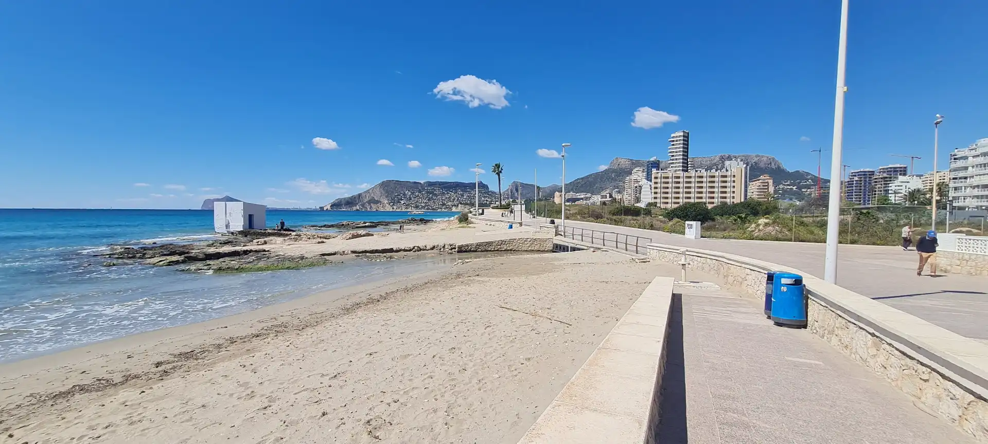 Außenansicht von Wohnungen zum Verkauf in Calpe / Calp mit Klimaanlage, Heizung und Terrasse