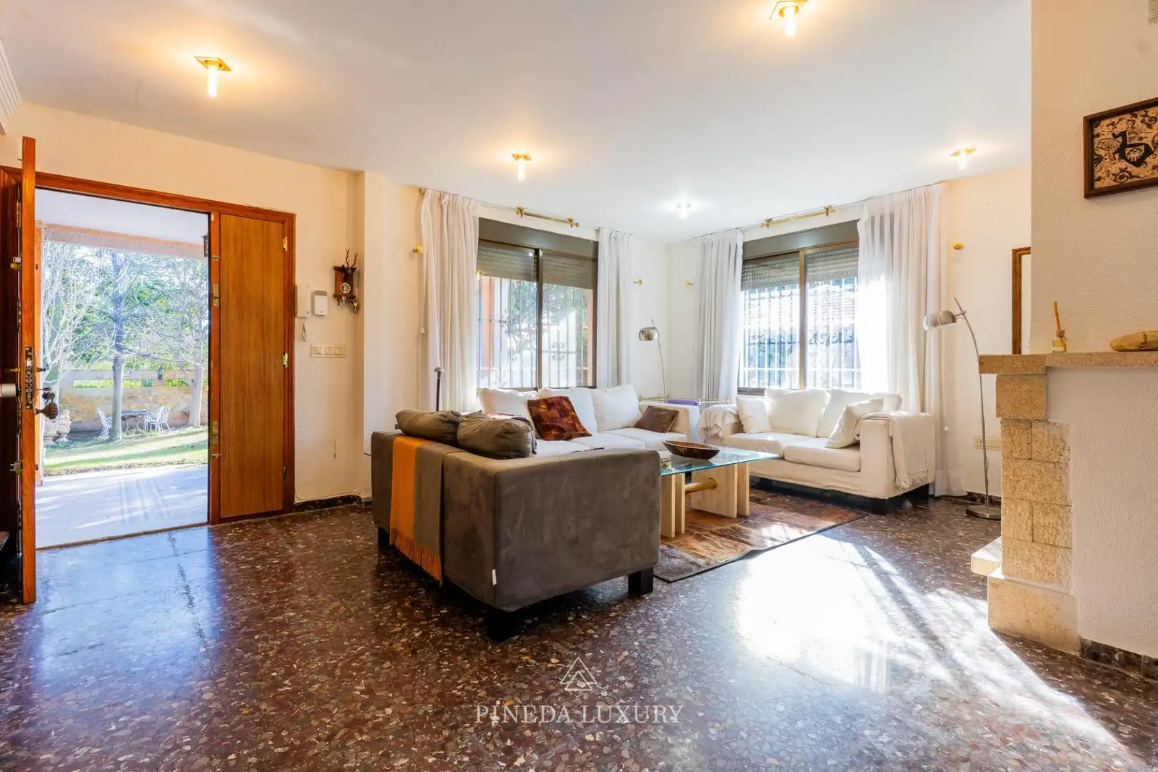 Living room of Houses for sale in L'Eliana