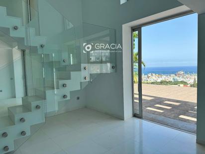 Exterior view of House or chalet for sale in  Santa Cruz de Tenerife Capital  with Air Conditioner, Terrace and Swimming Pool