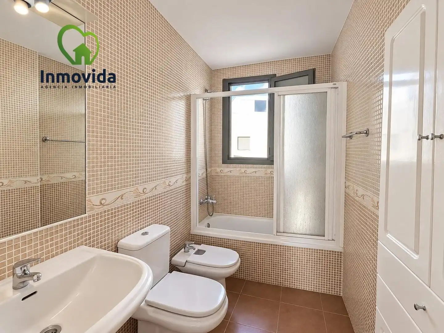 Bathroom of Attic for sale in Sur