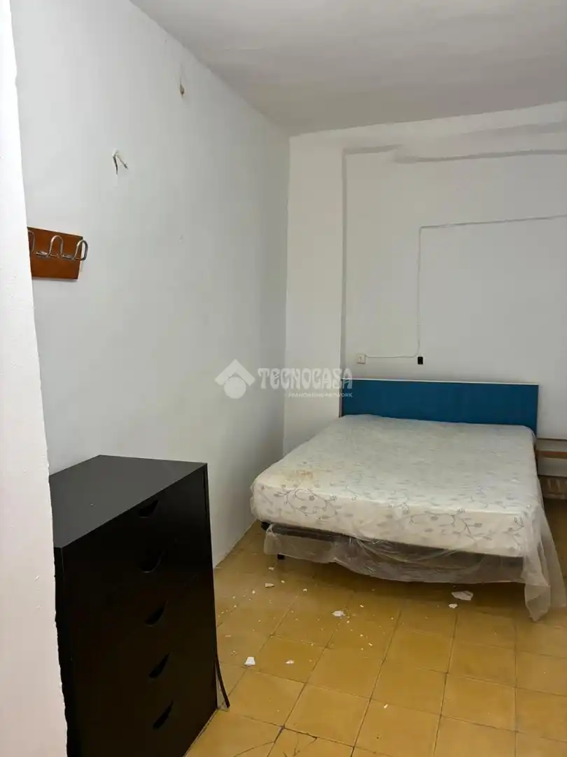 Habitación de Casa adosada en venta en Cifuentes, Guadalajara