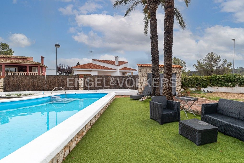 Piscina de Casa o xalet en venda en Carcaixent amb Aire condicionat, Calefacció i Jardí privat