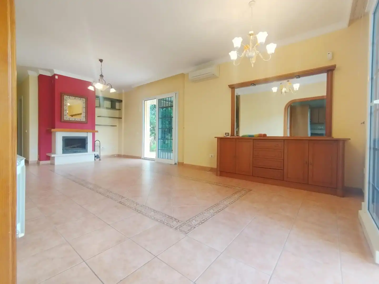 Sala d'estar de Casa o xalet en venda en Teror amb Aire condicionat, Jardí privat i Terrassa