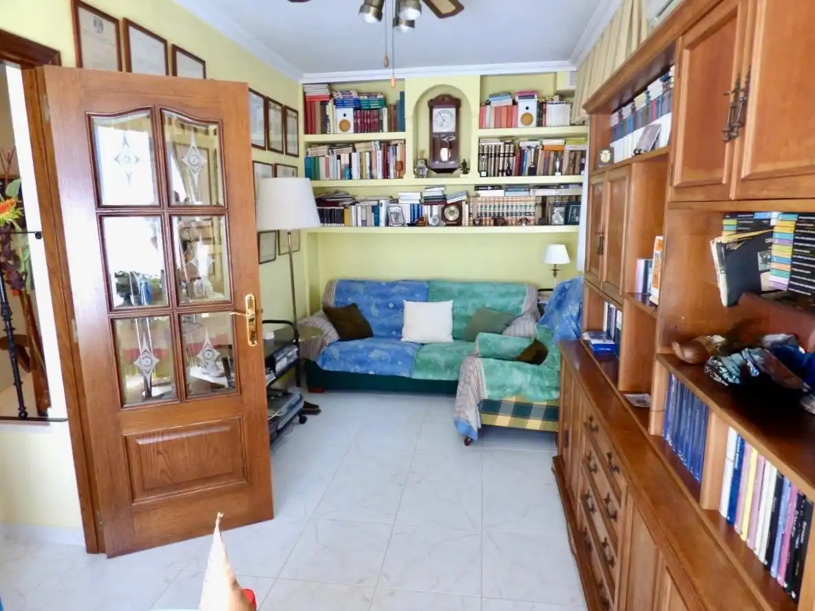 Casa aparellada amb piscina en venda a Rincón de Loix, imagen 20