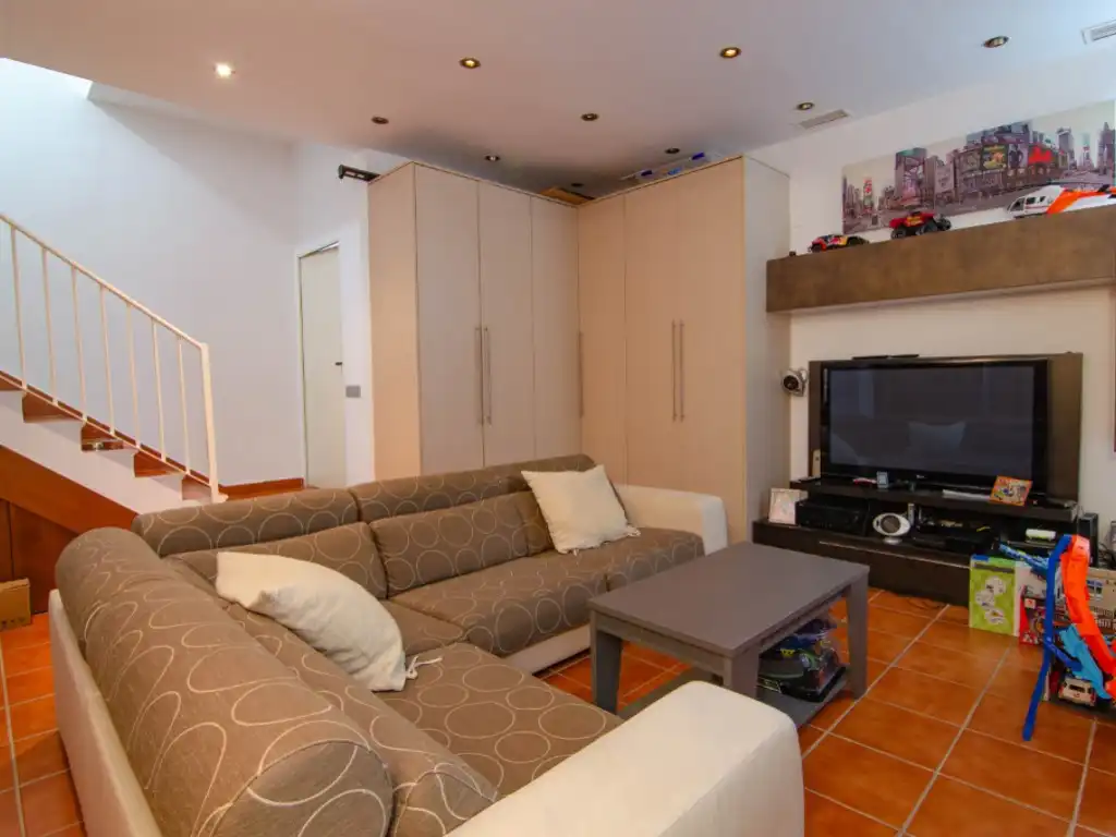 Sala d'estar de Casa o xalet en venda en La Rinconada