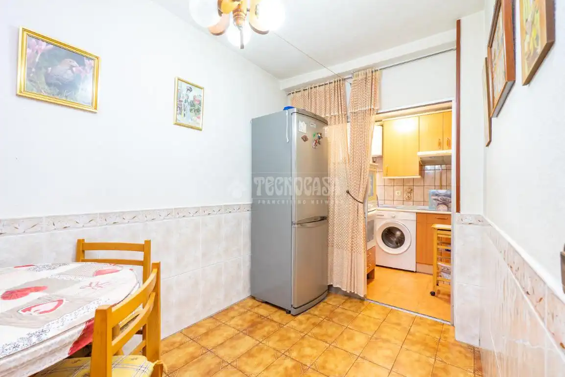 Cocina de Piso en venta en Coslada con Calefacción y Terraza