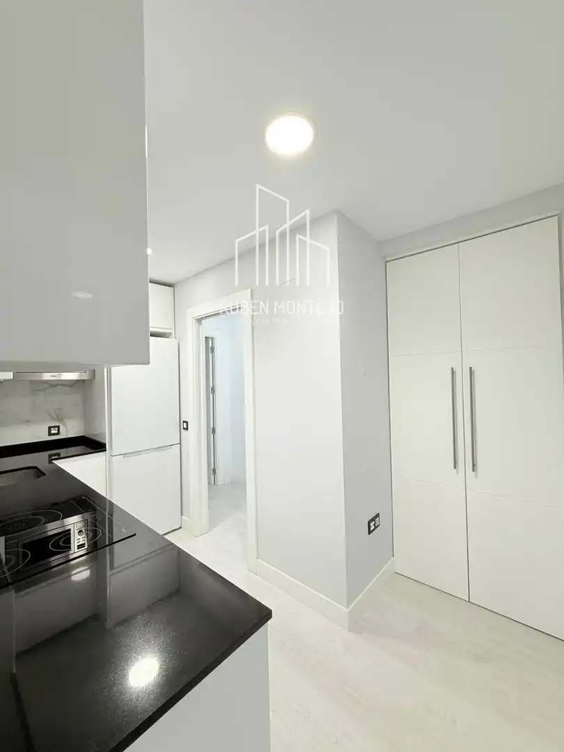 Kitchen of Flat for rent in Salamanca  with Heating, Terrace and Furnished