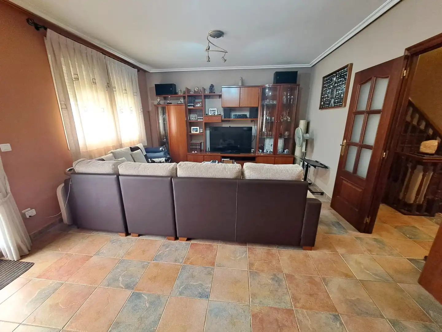 Wohnzimmer von Einfamilien-Reihenhaus zum Verkauf in Zarratón mit Heizung, Terrasse und Möbliert