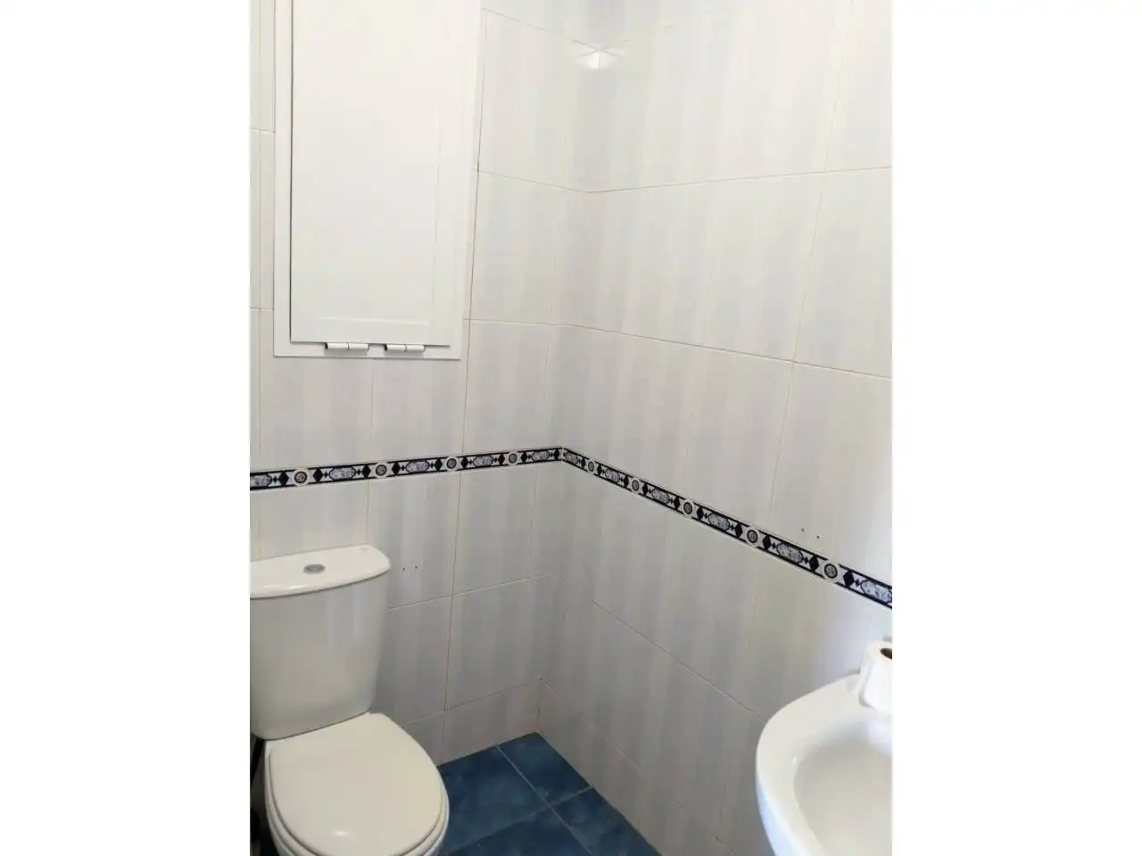 Baño de Piso en venta en Burgos con Calefacción y Amueblado