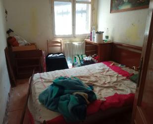 Dormitori de Apartament en venda en  Logroño