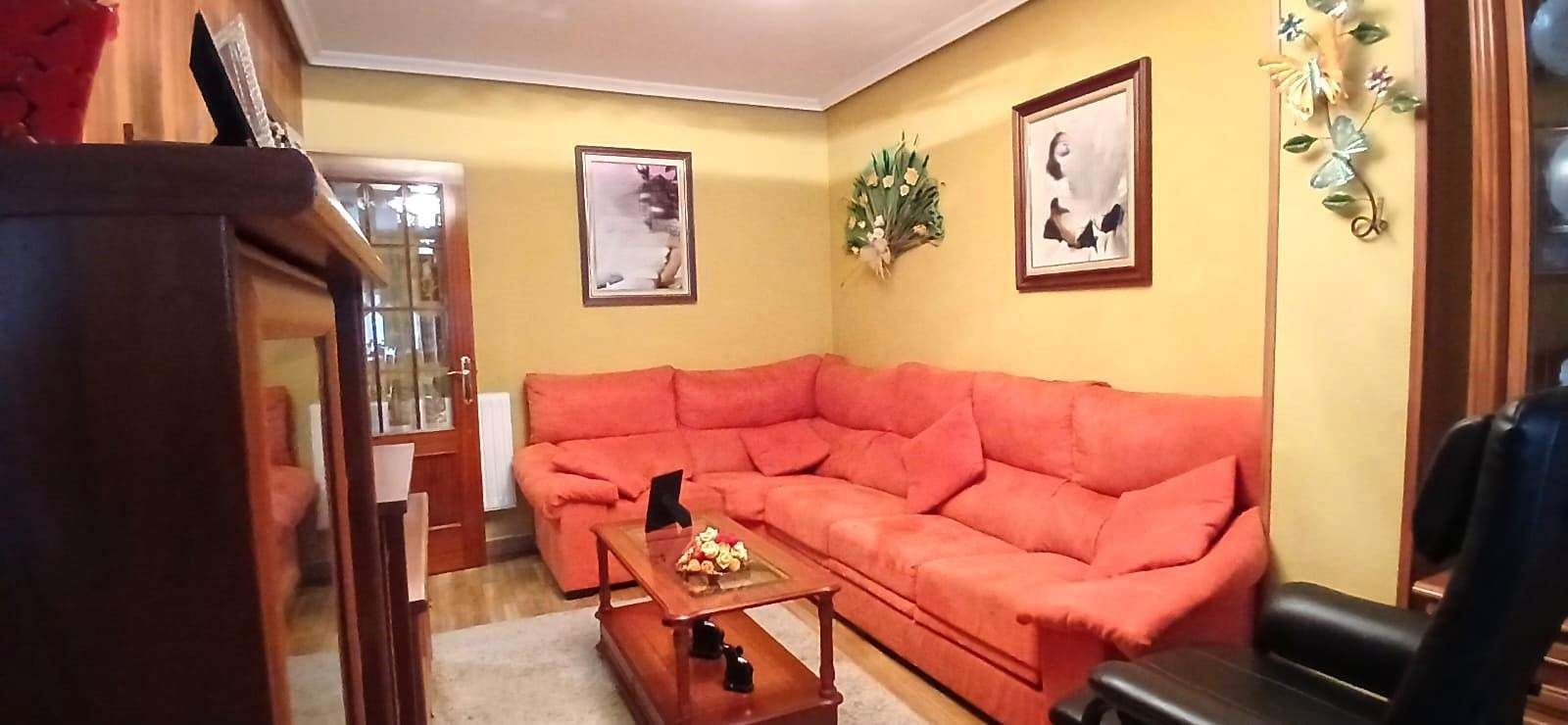 Living room of Flat for sale in Villablino  with Heating, Terrace and Storage room