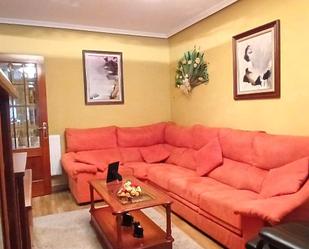 Sala d'estar de Pis en venda en Villablino amb Calefacció, Terrassa i Traster